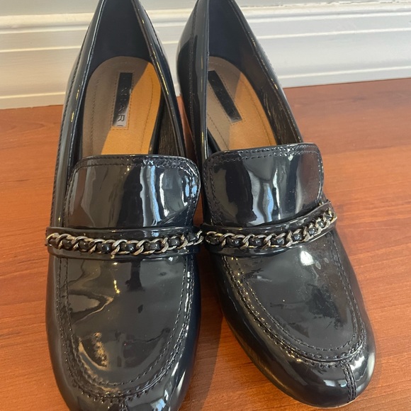 Dark Blue Shiny Loren Tahari Loafer Chunky Heels Size 10M - Picture 5 of 11